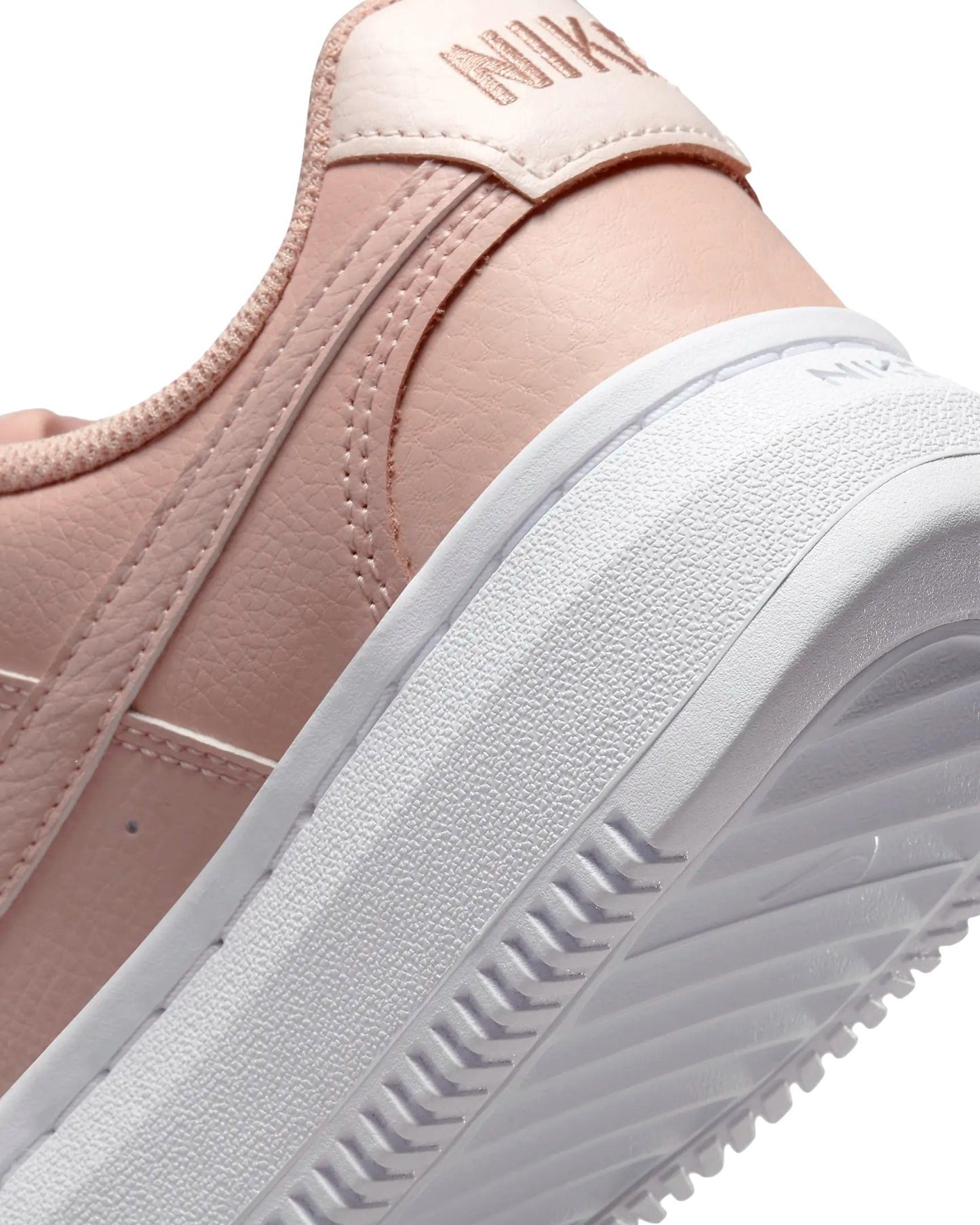 ZAPATILLA NIKE COURT VISION ALTA LTR DM0113