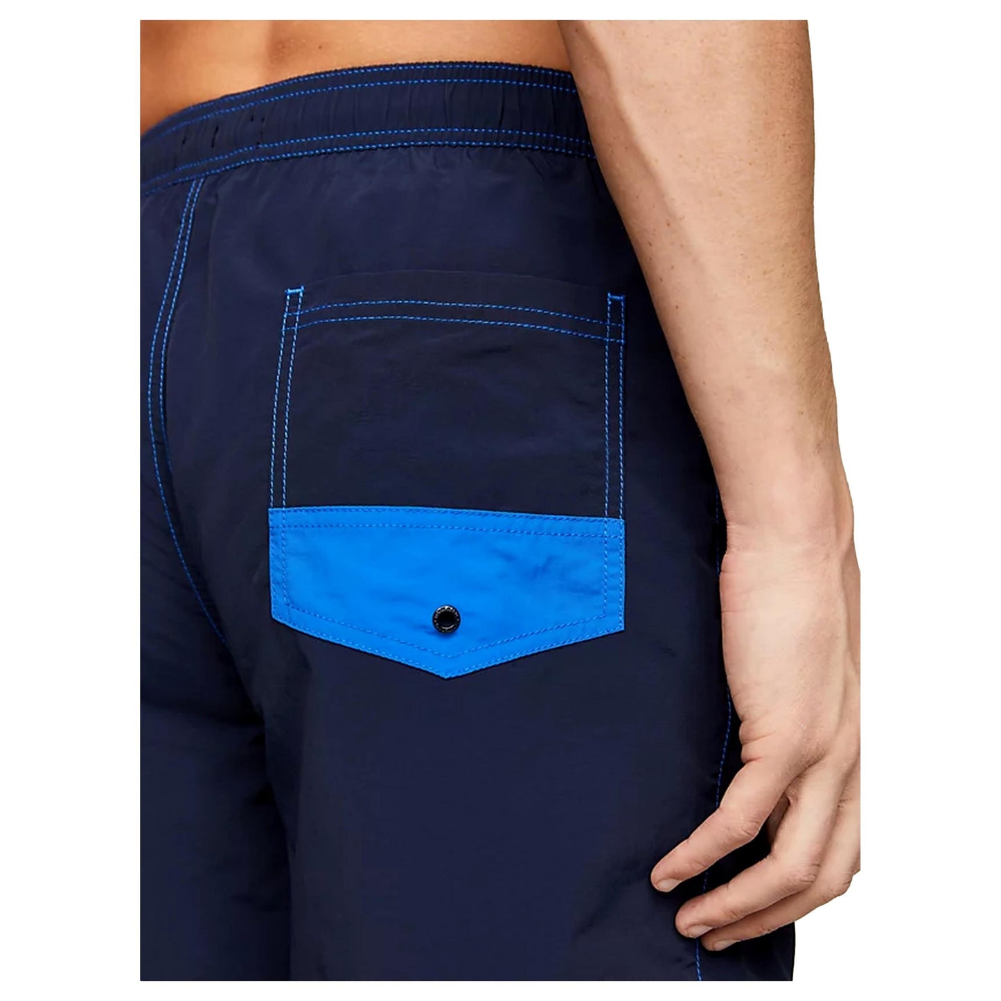 BAÑADOR SLIM DE MEDIO LARGO TOMMY JEANS UM0UM03149
