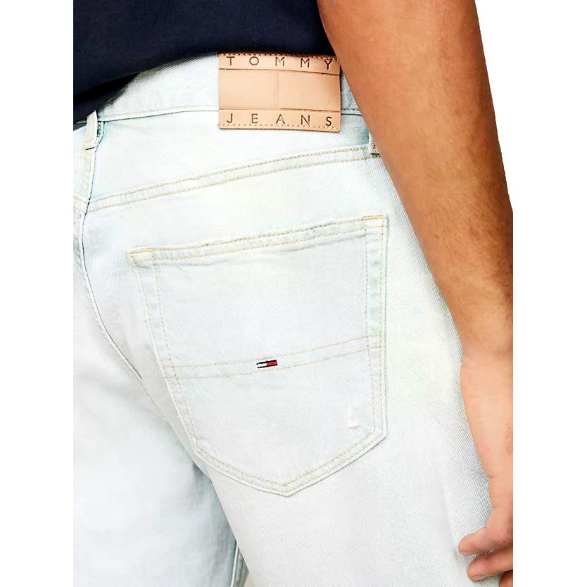 PANTALÓN CORTO VAQUERO RYAN DESGASTADO TOMMY JEANS DM0DM18788