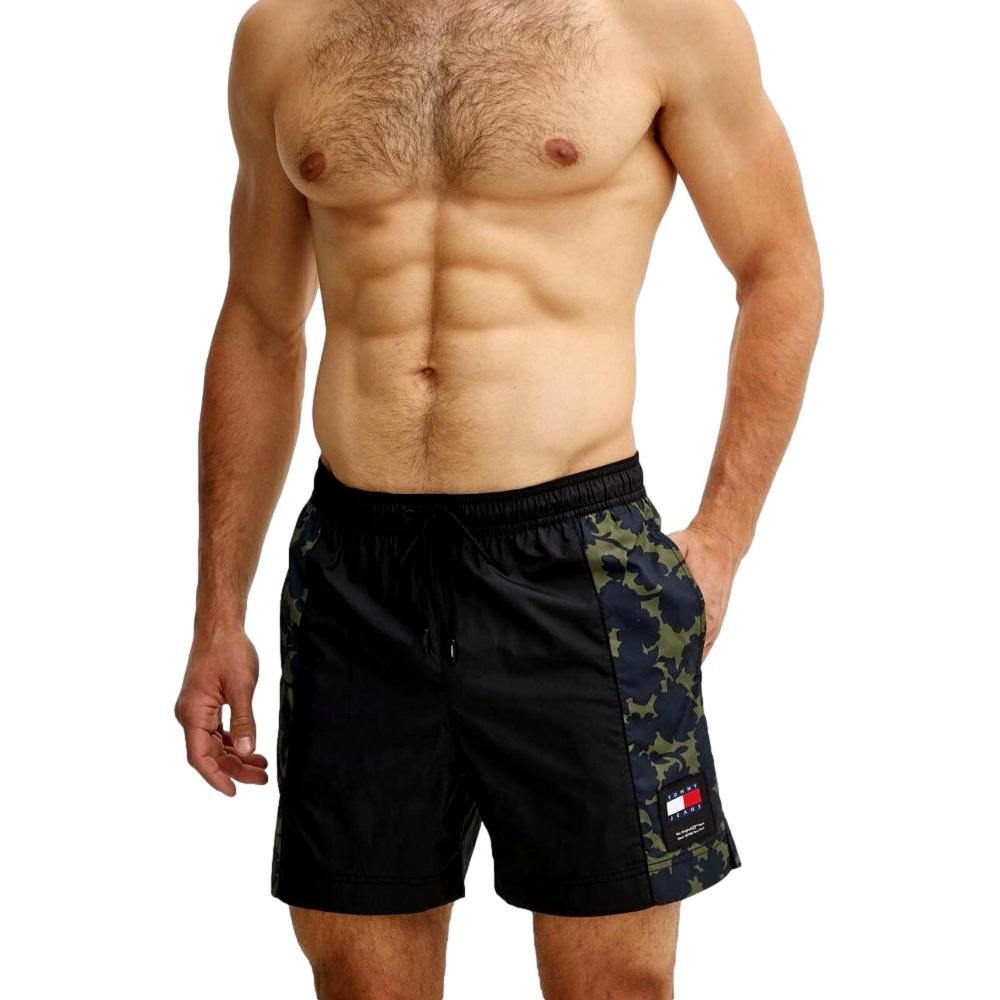 BAÑADOR TOMMY JEANS SHORT SHADOW FLORAL GREEN UM0UM03151