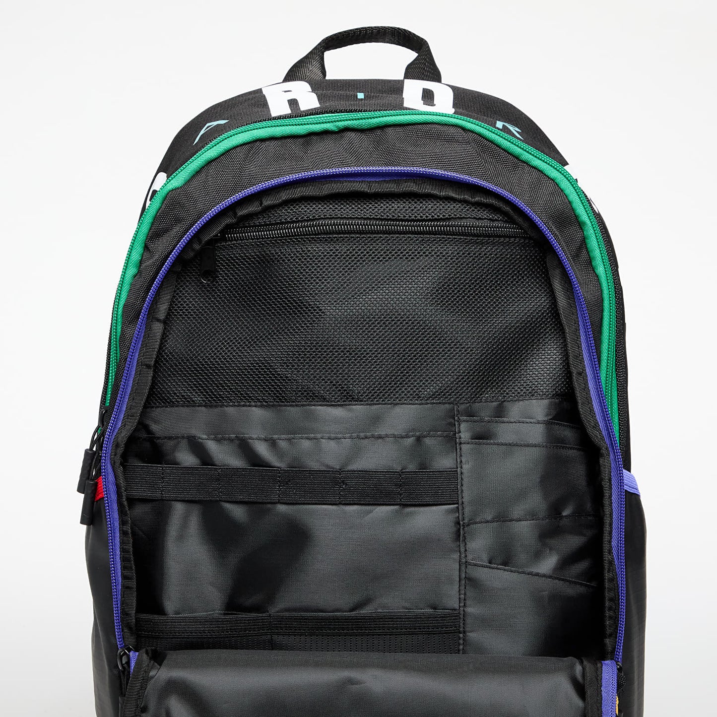 MOCHILA JORDAN AIR PATROL MA0924
