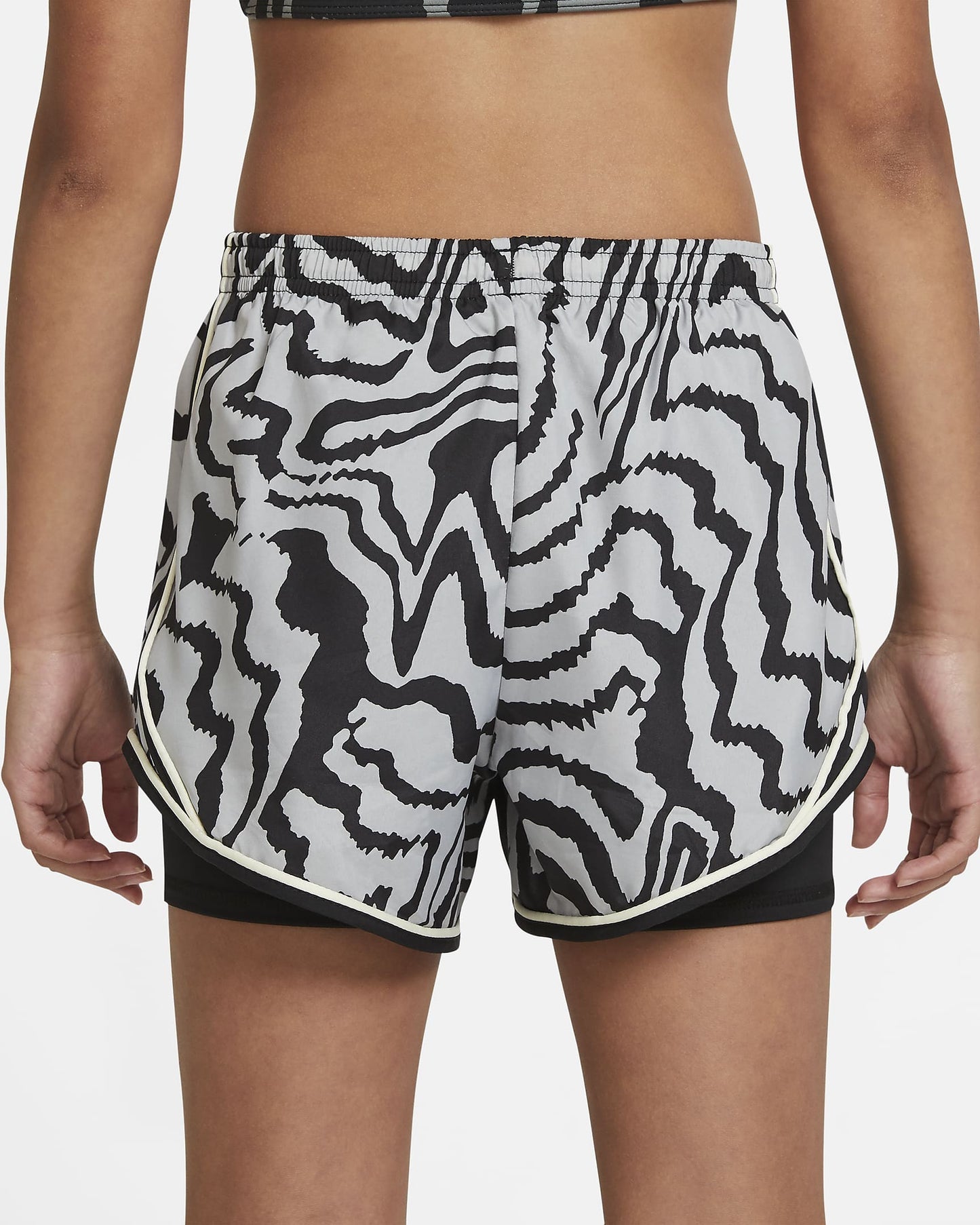 PANTALÓN CORTO ESTAMPADO NIÑA NIKE DA1007