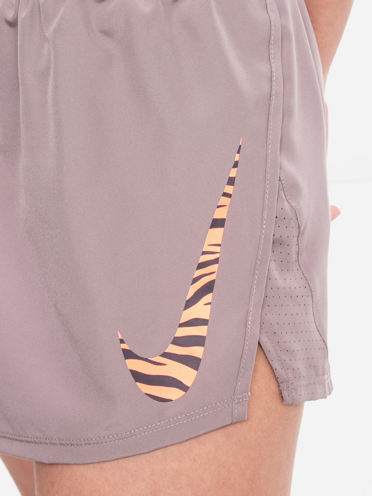 PANTALÓN CORTO ENTRENAMIENTO MUJER NIKE CZ9559