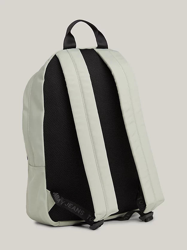 MOCHILA TOMMY JEANS ESSENTIAL CON LOGO