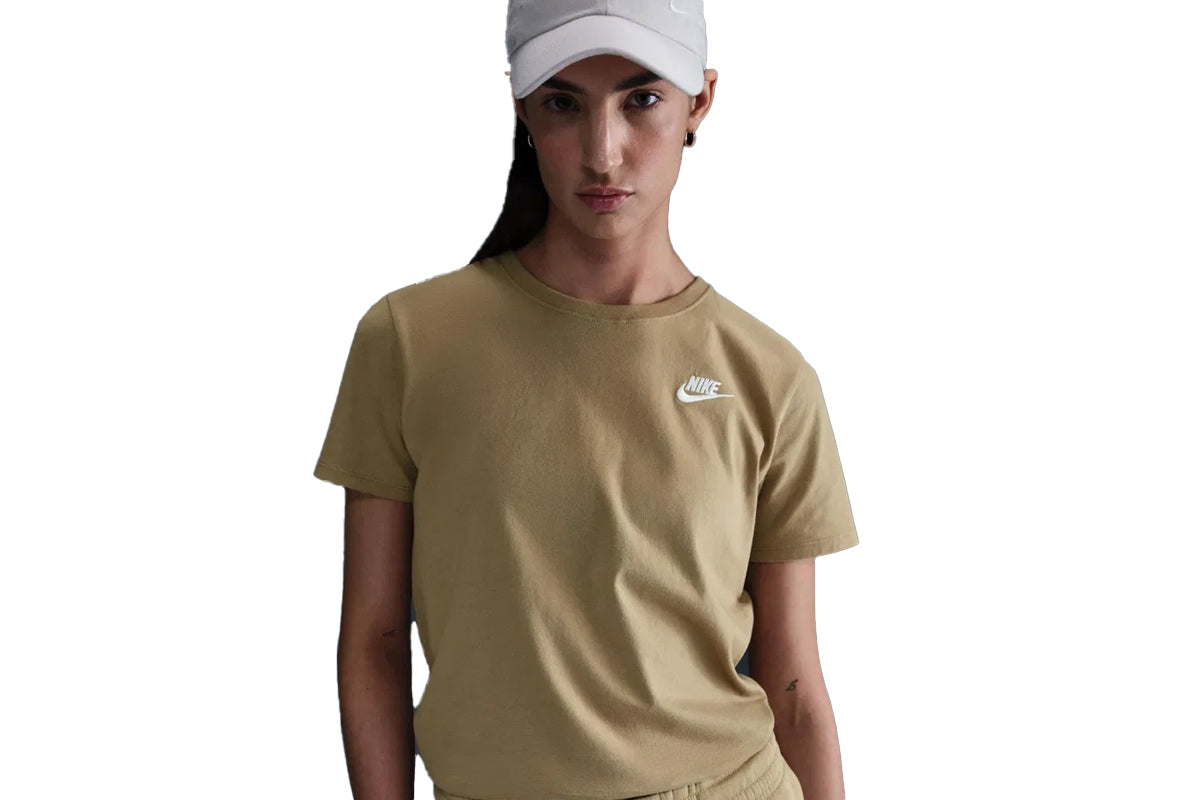CAMISETA MANGA CORTA MUJER NIKE CLUB ESSENTIAL DX7902