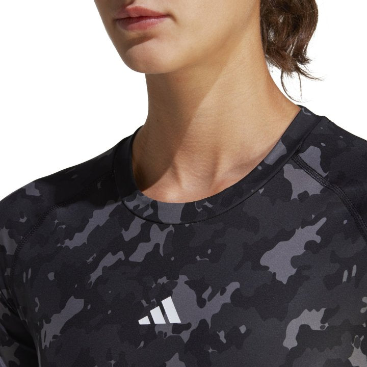 CROP TOP ADIDAS CARBON IC8052