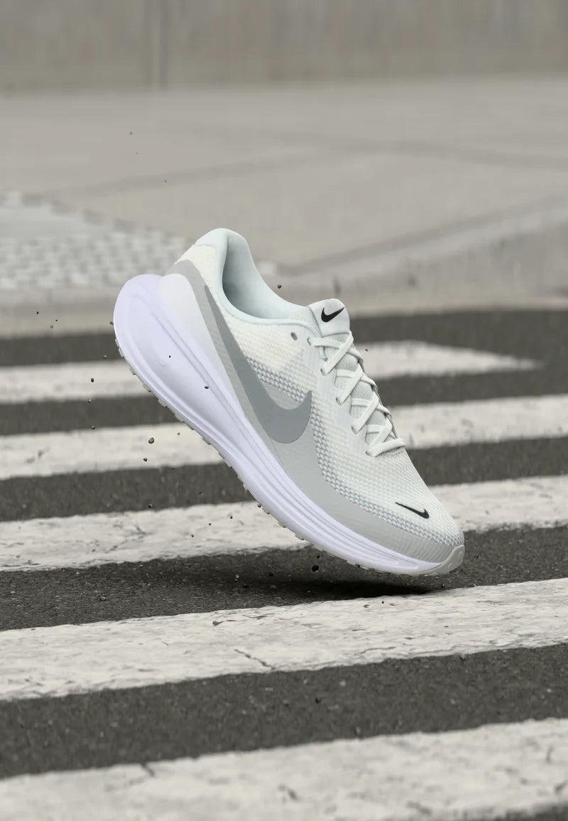 ZAPATILLAS HOMBRE NIKE REVOLUTION 8 HJ9198-005