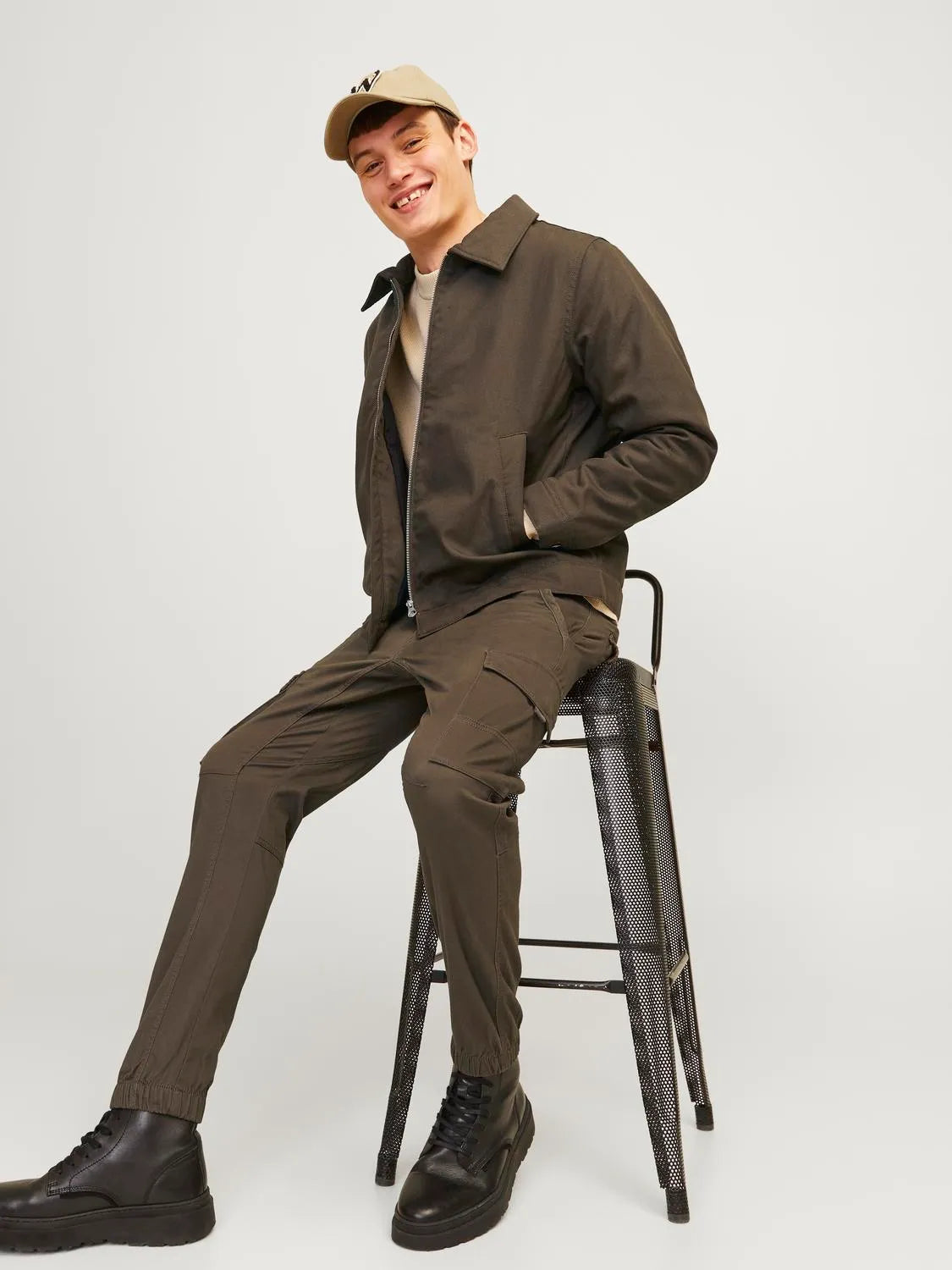 PANTALONES CARGO CORTE SLIM JACK & JONES 12139912