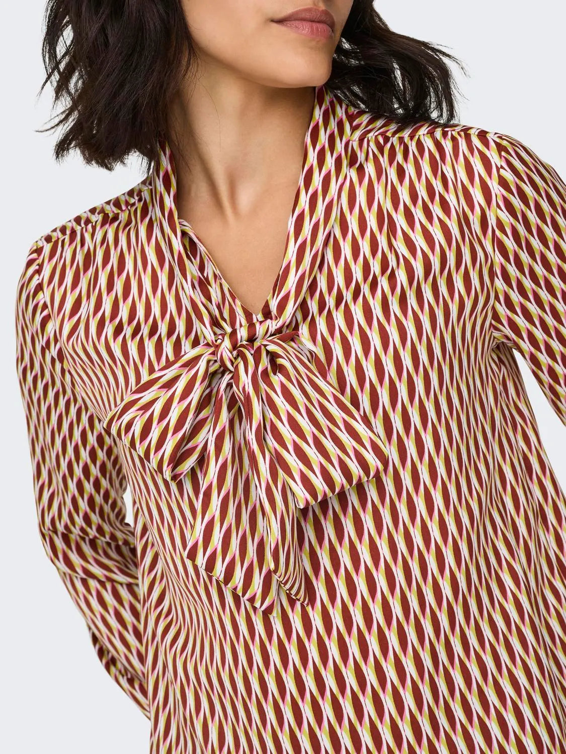 CAMISA MANGA LARGA LAZO EN CUELLO ONLY 15328735