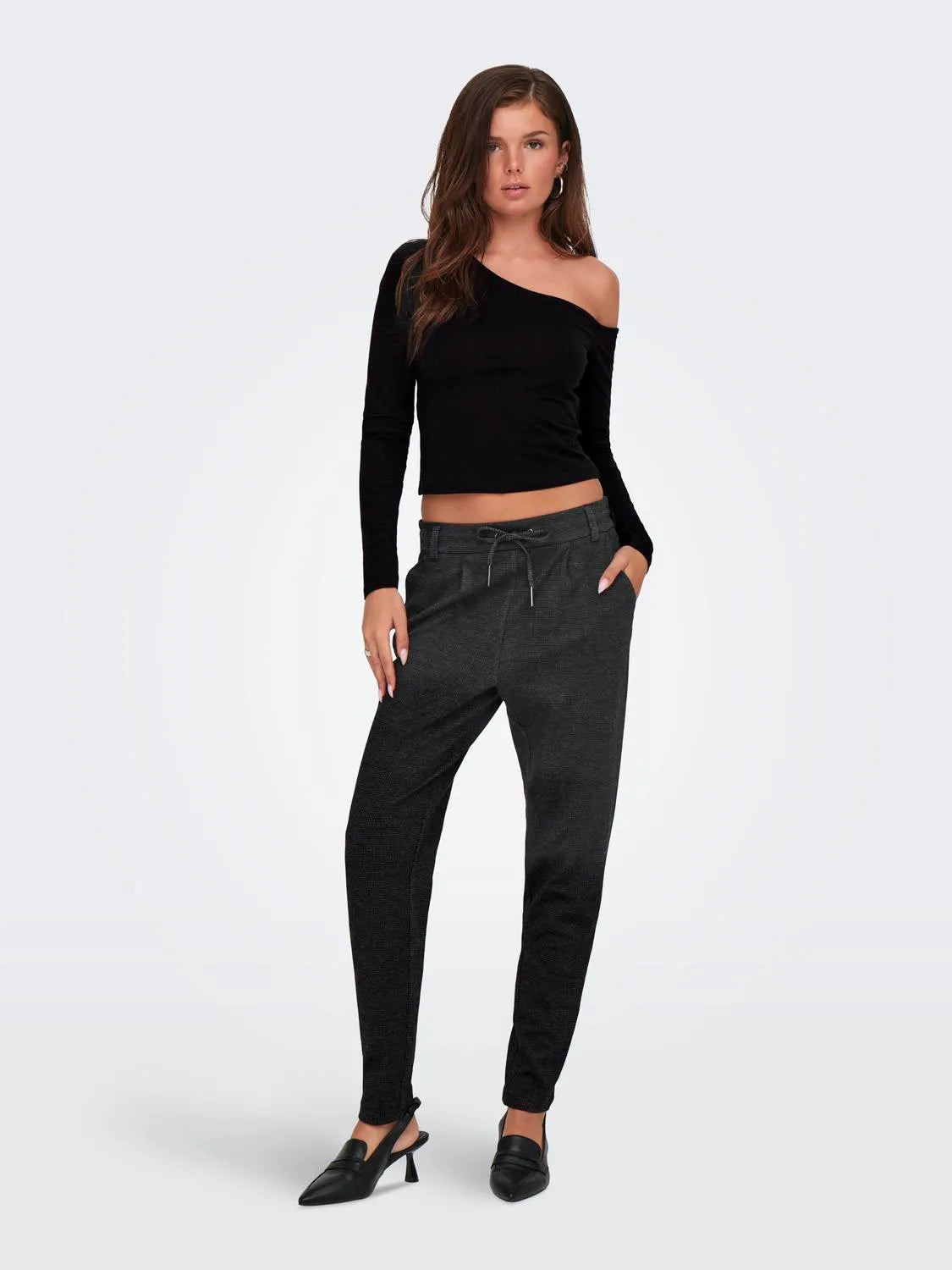 TOP CUELLO ASIMETRICO MANGA LARGA ONLY 15344398