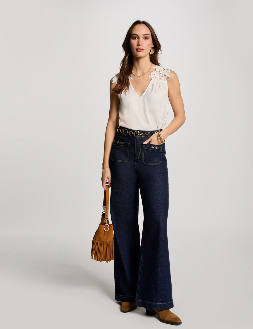 TOP ENCAJE SIN MANGAS MORGAN 251-OJOIE