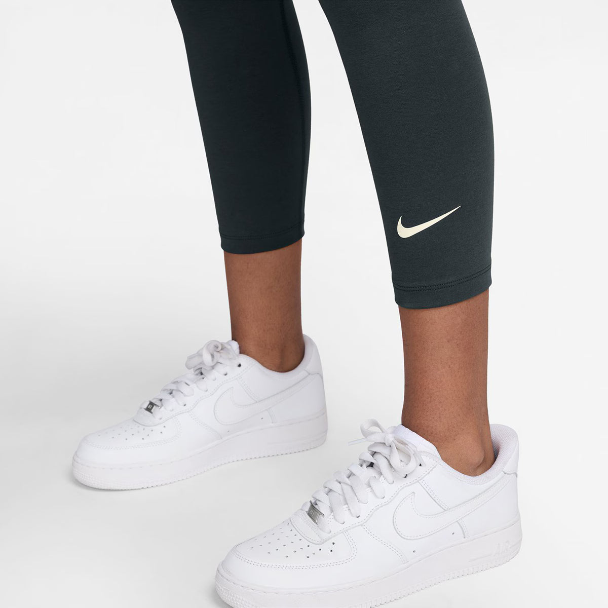 MALLA NIKE MUJER CZ8532-010
