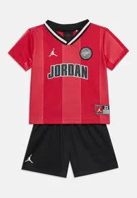 CONJUNTO JORDAN BOYS 2PC 85F547-023