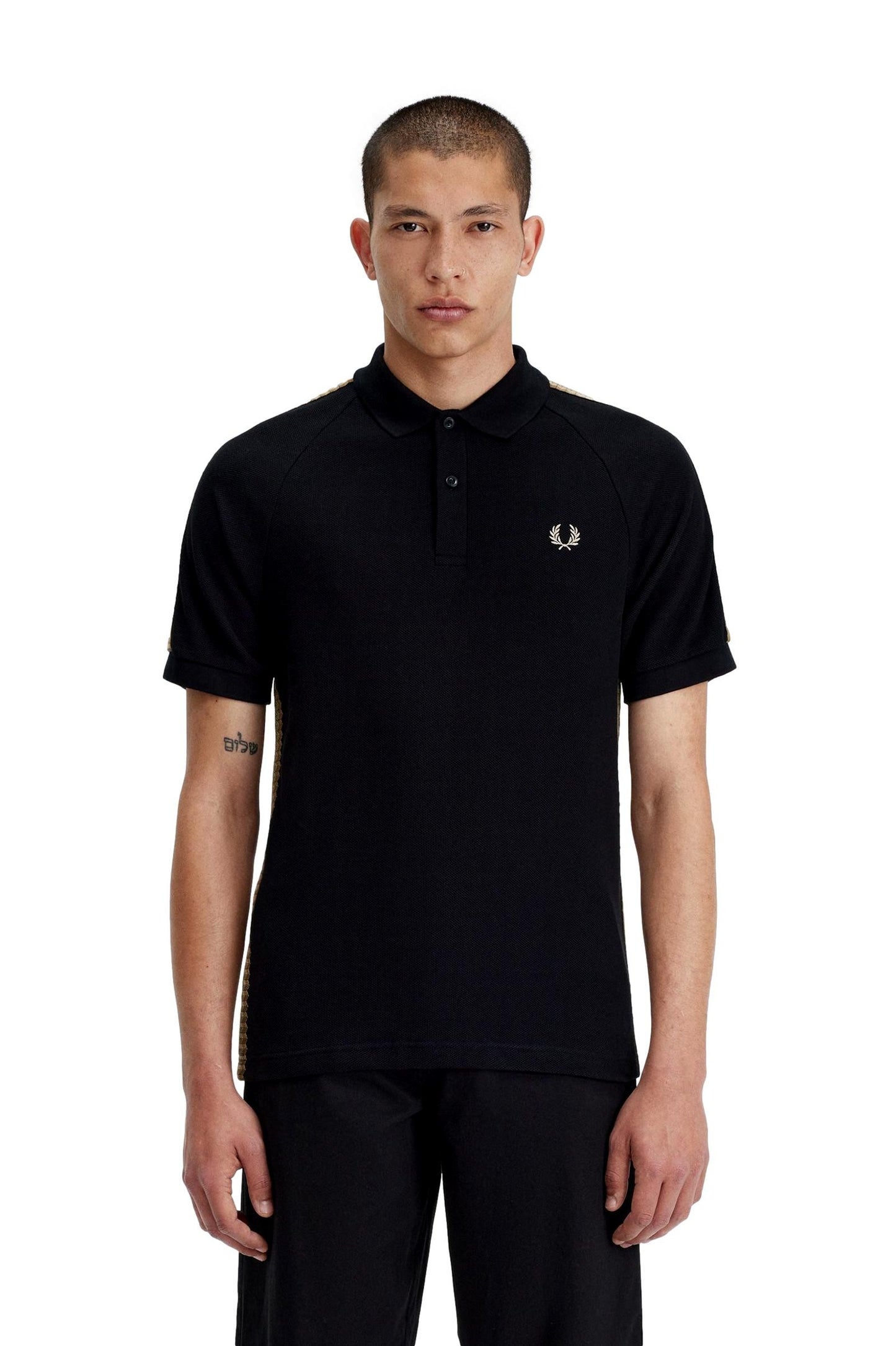 POLO CON CINTA DEPORTIVA HOMBRE FRED PERRY M7728