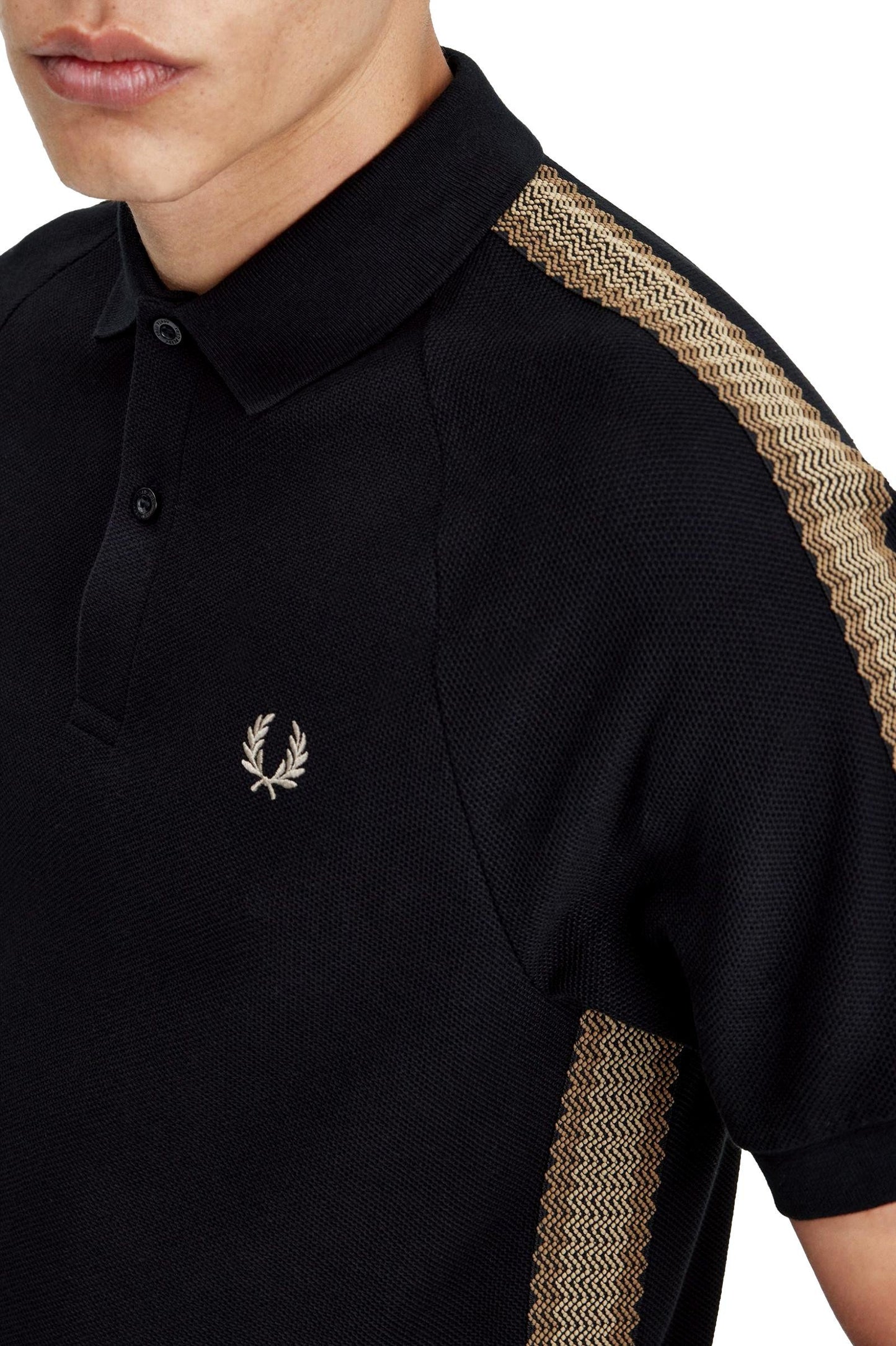 POLO CON CINTA DEPORTIVA HOMBRE FRED PERRY M7728