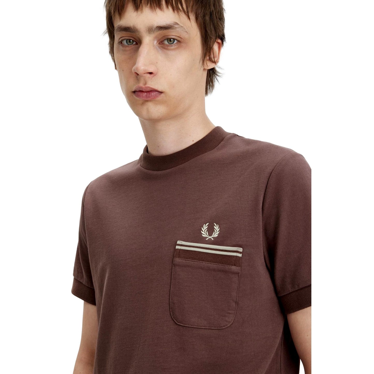 CAMISETA CON BOLSILLO FRED PERRY M4650