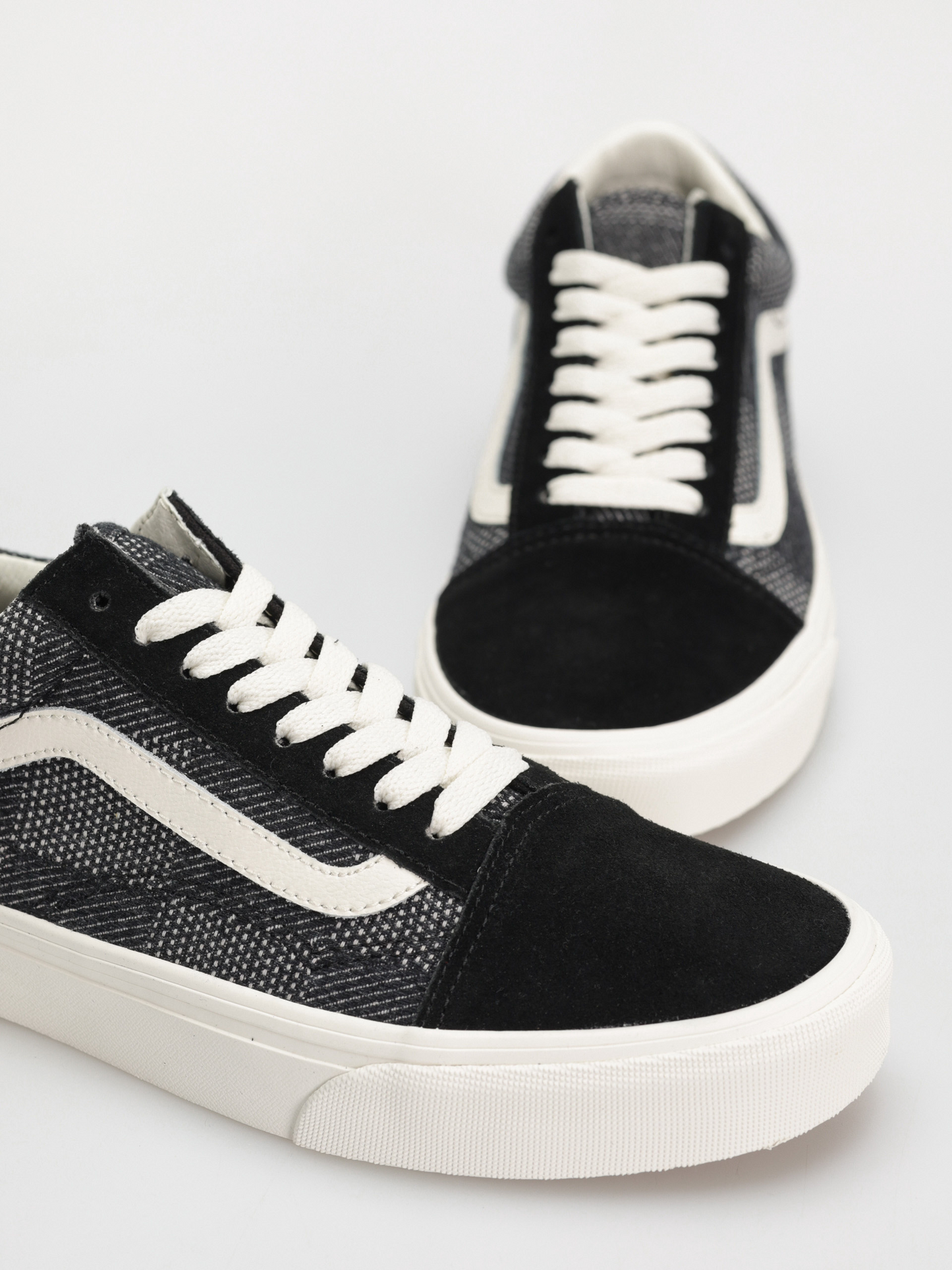 ZAPATILLAS UNISEX OLD SKOOL VANS VN000CT8CJK1