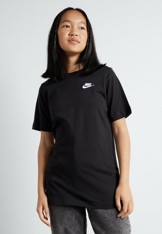 CAMISETA NEGRA NIÑA NIKE SPORTSWEAR AR5254-010