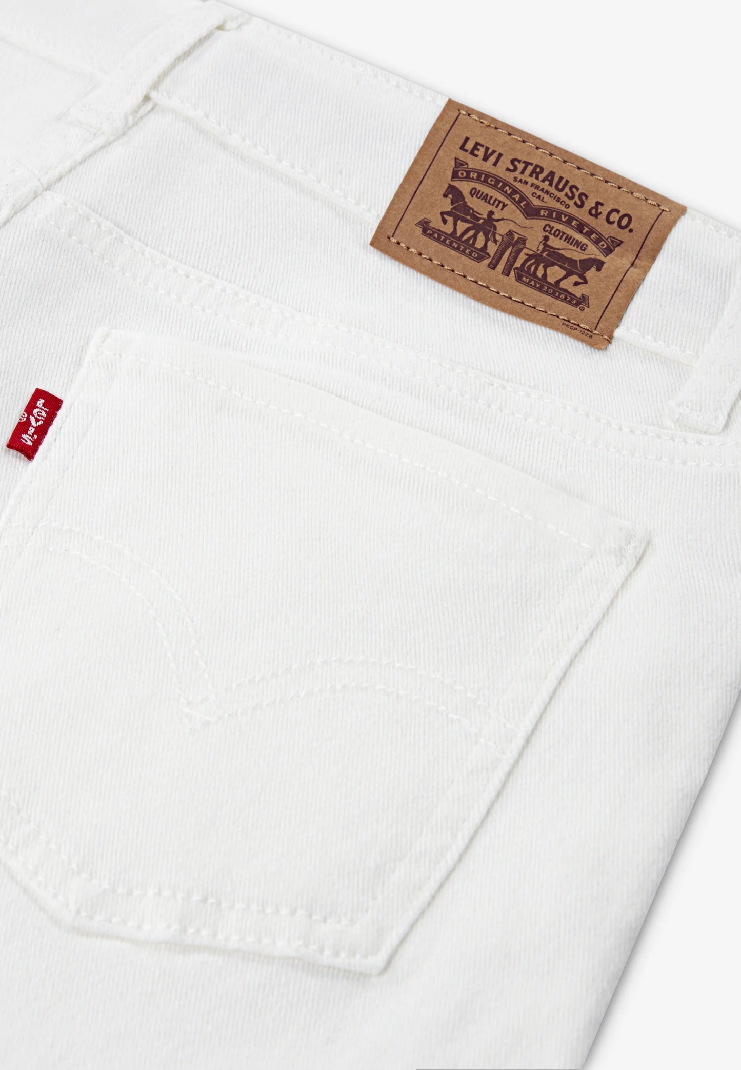 PANTALON CORTO LEVIS NIÑA BLANCO 4EH272