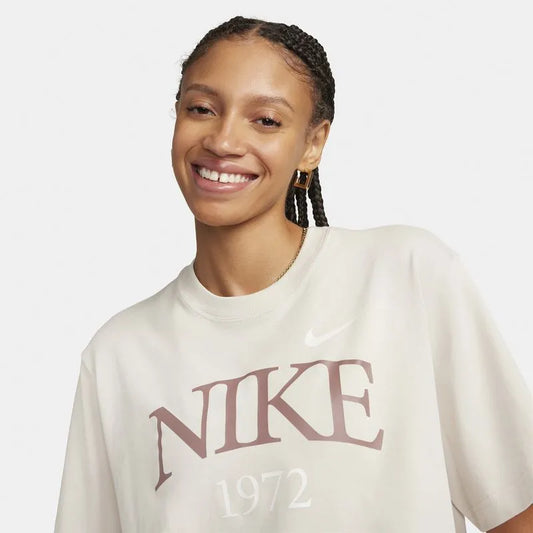 CAMISETA NIKE SPORTSWEAR MUJER FQ6600