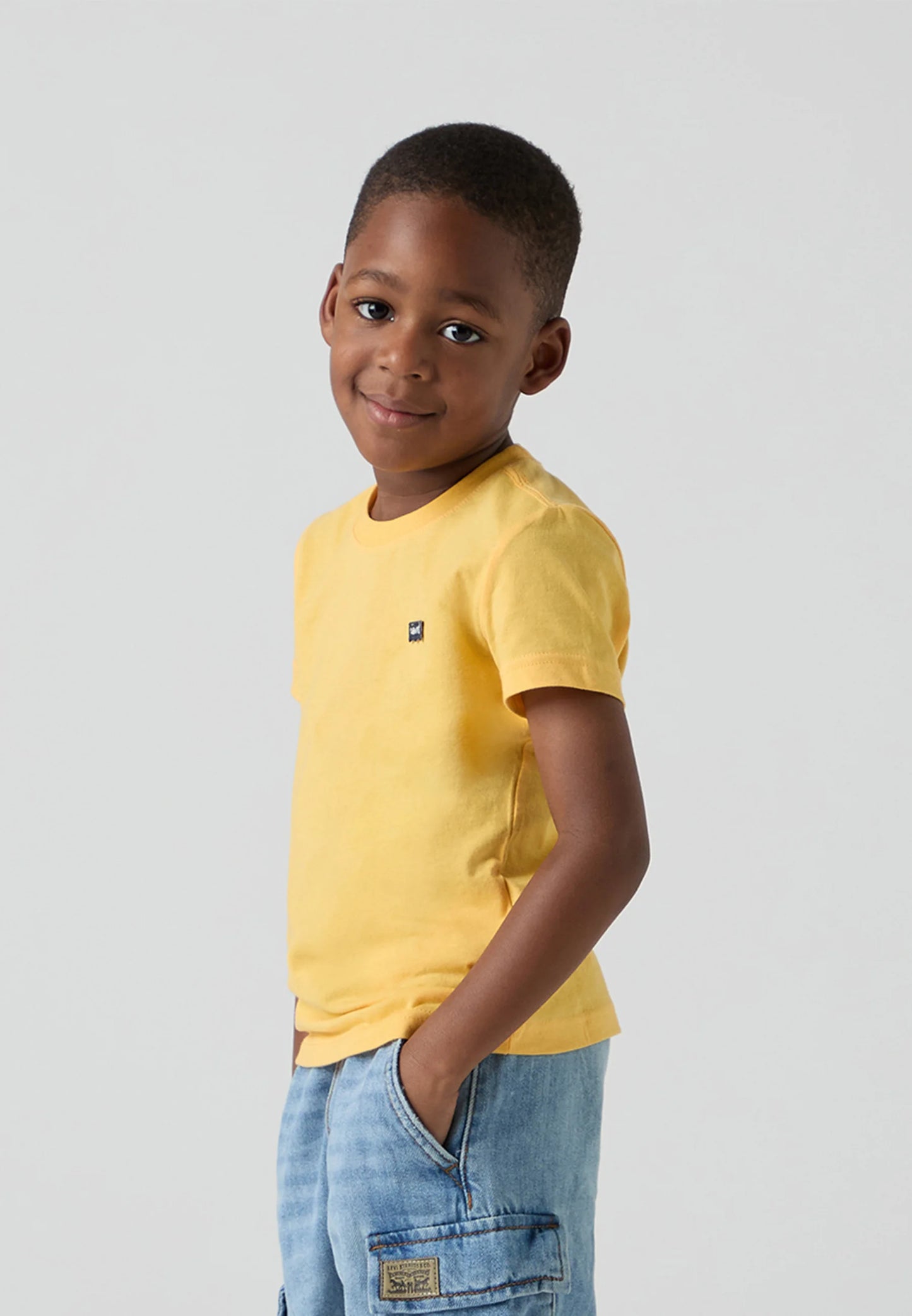 CAMISETA MANGA CORTA LEVIS NIÑO AMARILLO 9EA100