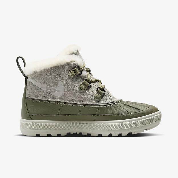 BOTA NIKE MUJER WOODAIDE CHUKKA 2 537345 200