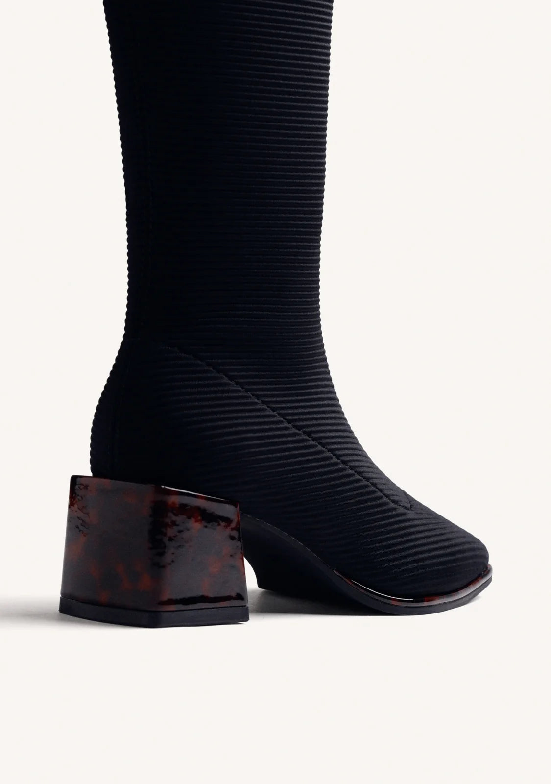 BOTAS MUJER ALTAS ELASTICAS GIOSEPPO 80124