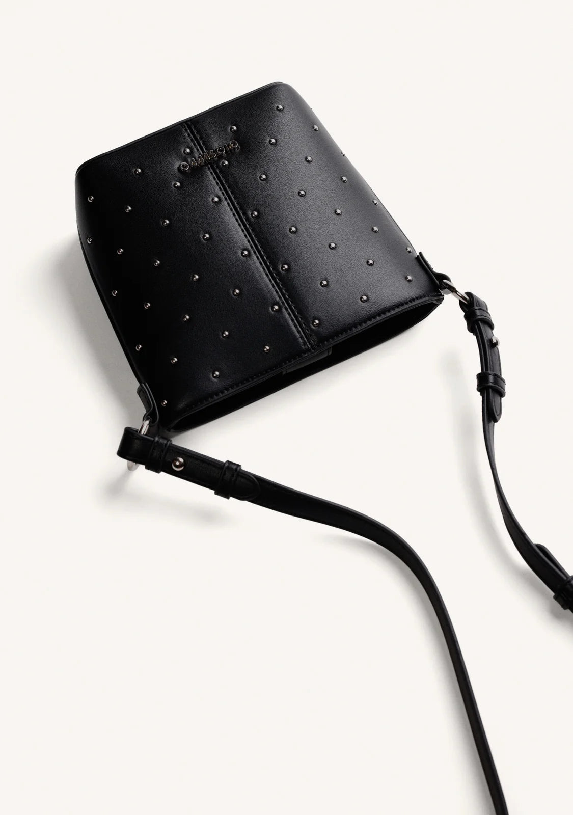 BOLSO MUJER BUCKET TACHAS GIOSEPPO 80675