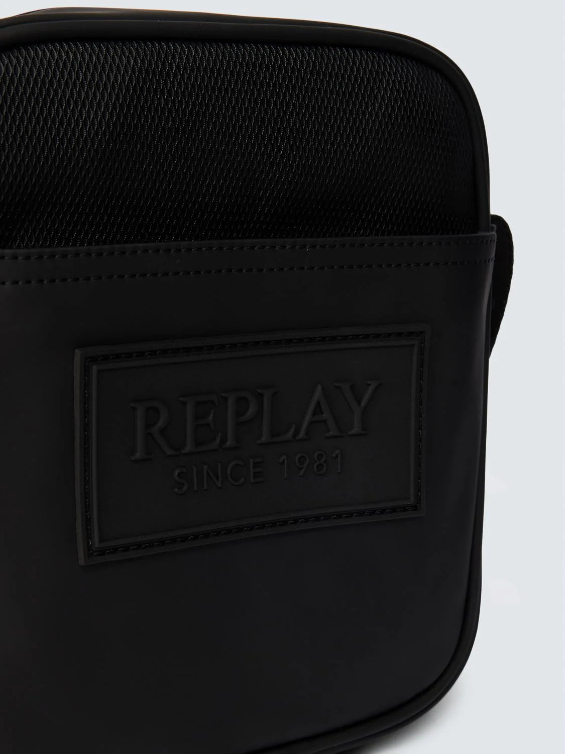 BOLSO BANDOLERA HOMBRE REPLAY FM3820