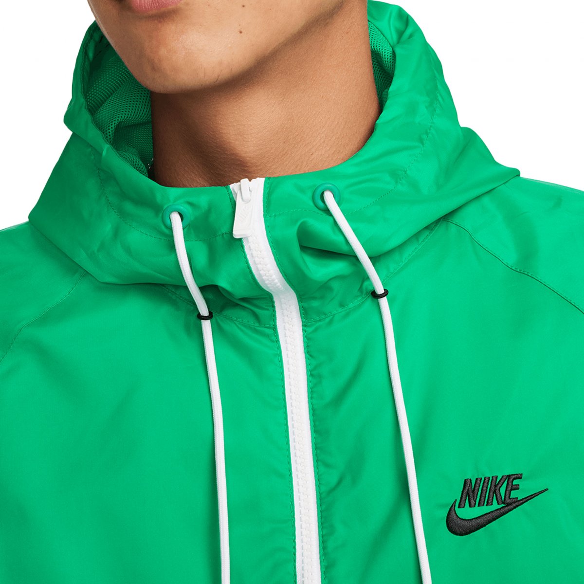 CHAQUETA CORTAVIENTOS NIKE DA0001