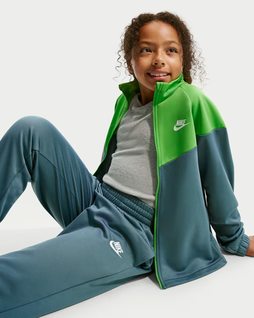 CHANDAL NIKE NIÑO HQ9315-382