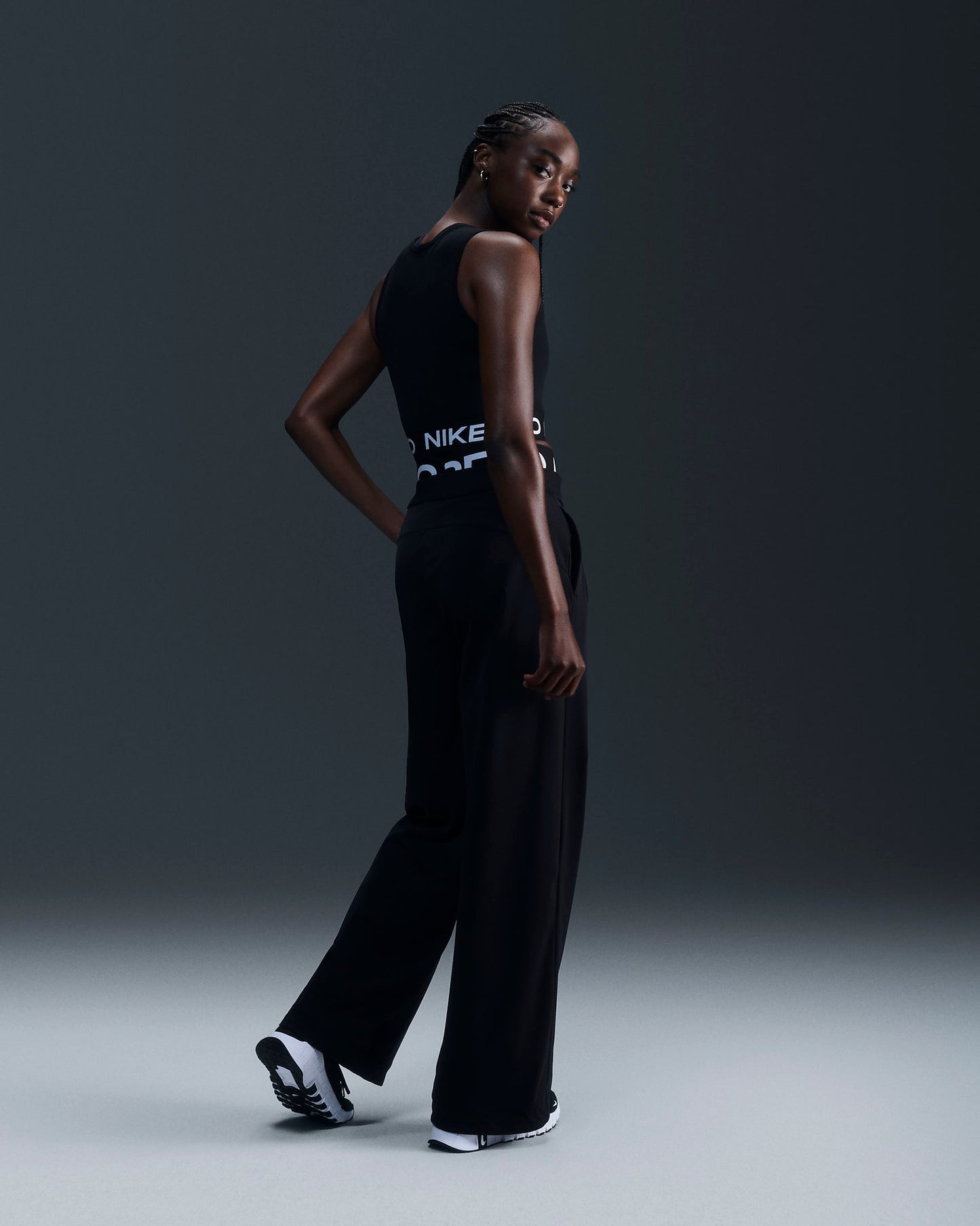 TOP DEPORTIVO NIKE MUJER FZ3615