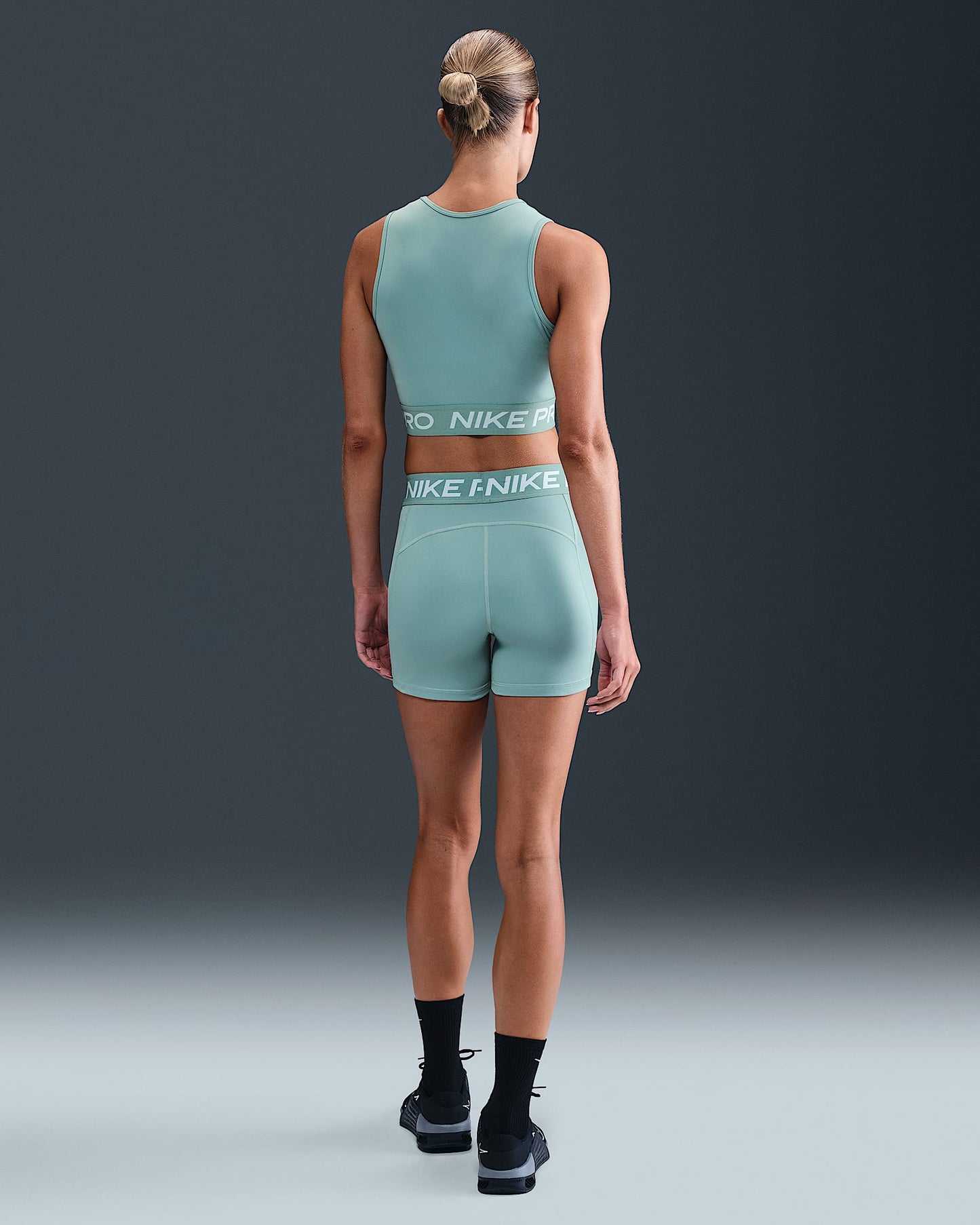 TOP DEPORTIVO NIKE MUJER FZ3615