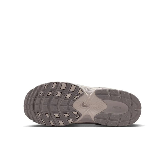 ZAPATILLAS NIKE V5 RNR SUEDE   IO1644