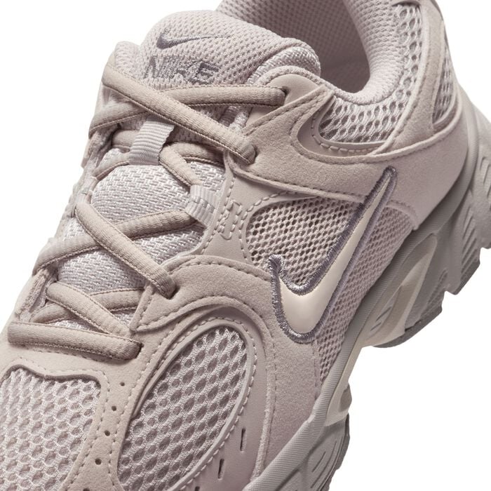 ZAPATILLAS NIKE V5 RNR SUEDE   IO1644