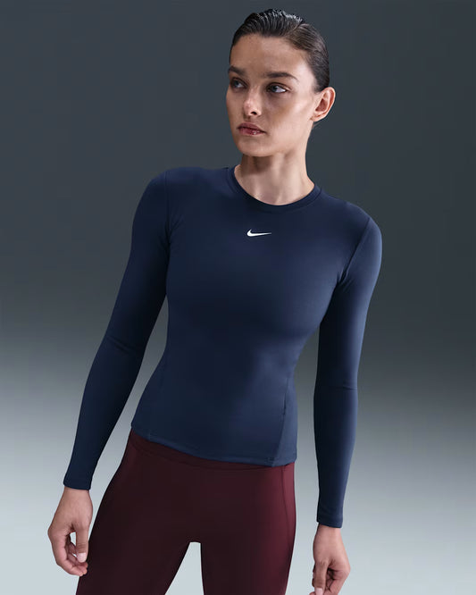 CAMISETA MUJER  NIKE ONE FITTED IM9449-410