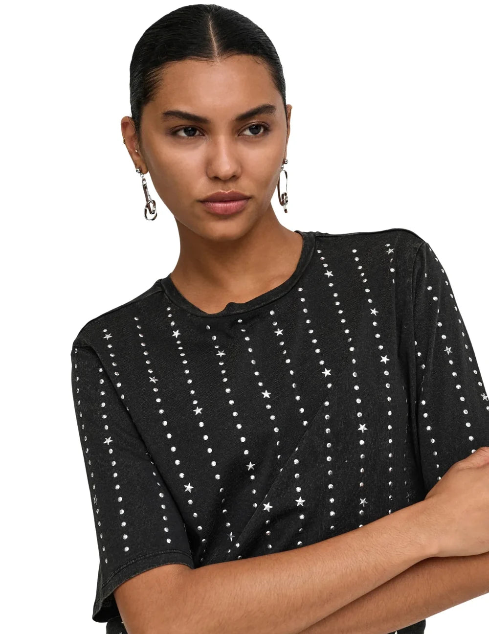 CAMISETA MUJER LUCY TACHUELAS ONLY 15380290