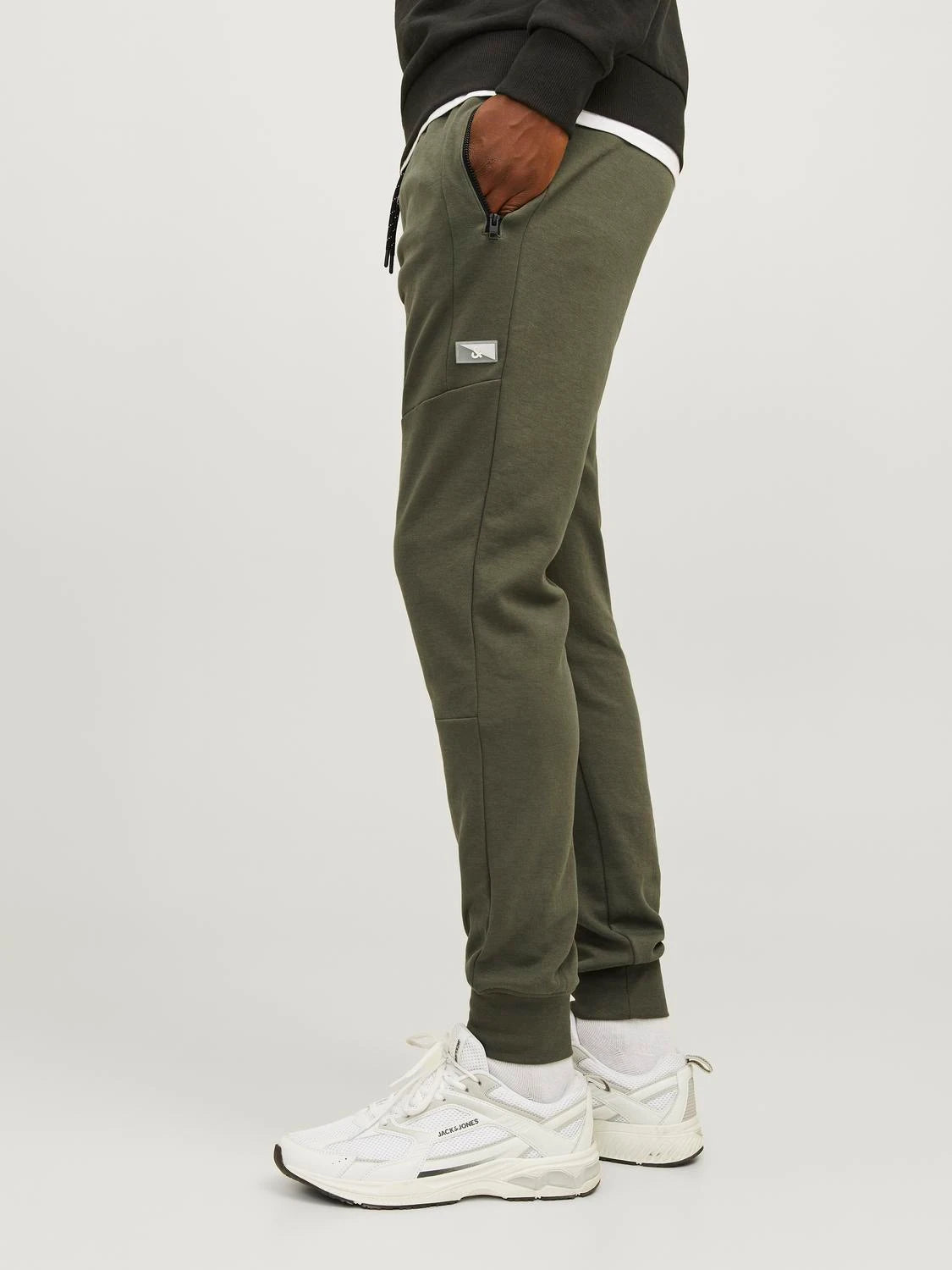 PANTALÓN CHANDAL JACK&JONES CORTE SLIM 12184970