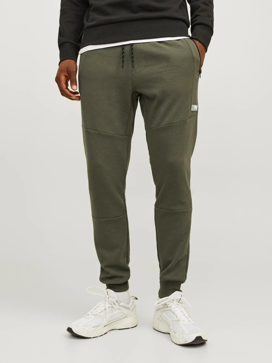 PANTALÓN CHANDAL JACK&JONES CORTE SLIM 12184970