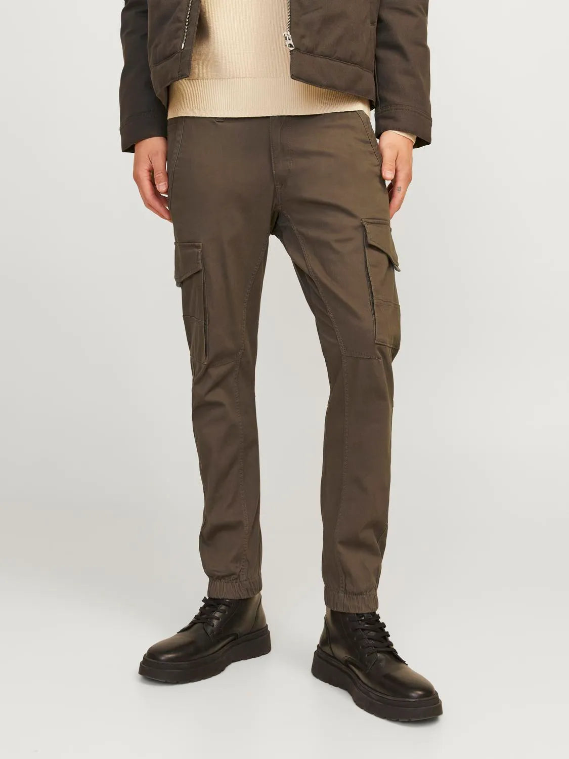 PANTALONES CARGO CORTE SLIM JACK & JONES 12139912
