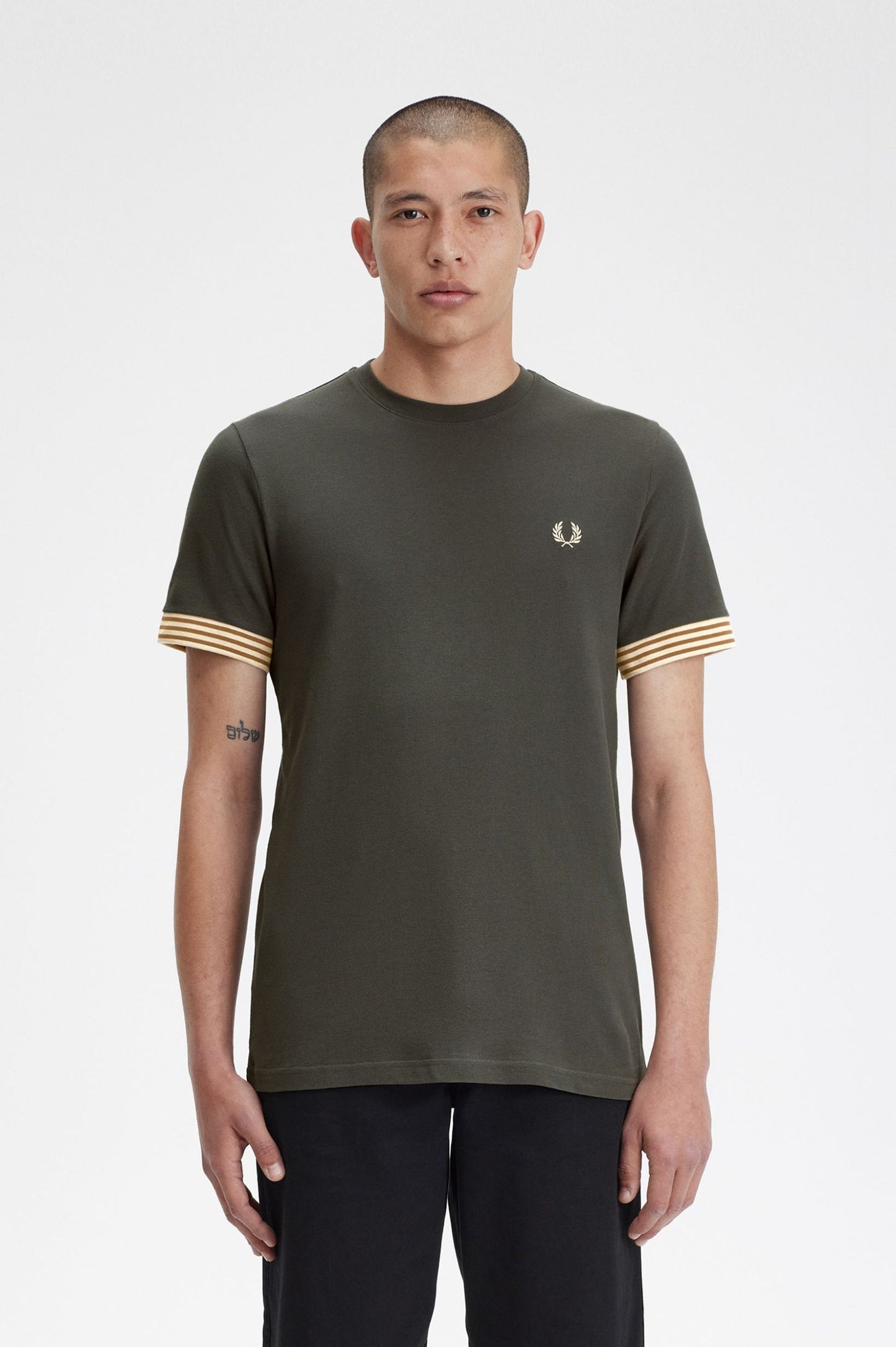 CAMISETA CON PUÑOS A RAYAS FRED PERRY