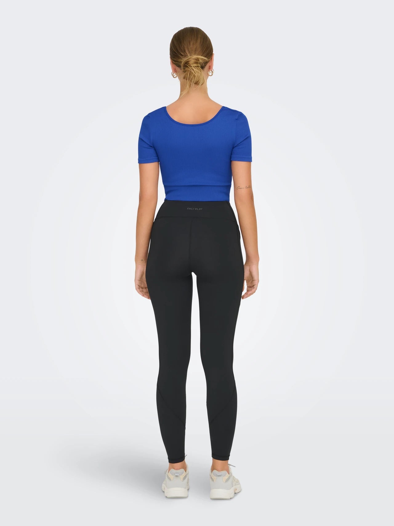 TOP DEPORTIVO ONLY MUJER 15317056