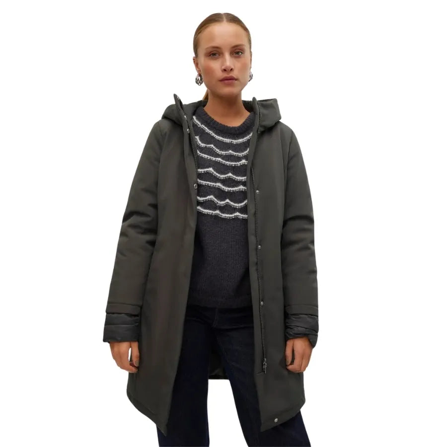 CHAQUETA CON CAPUCHA VERO MODA 10315457