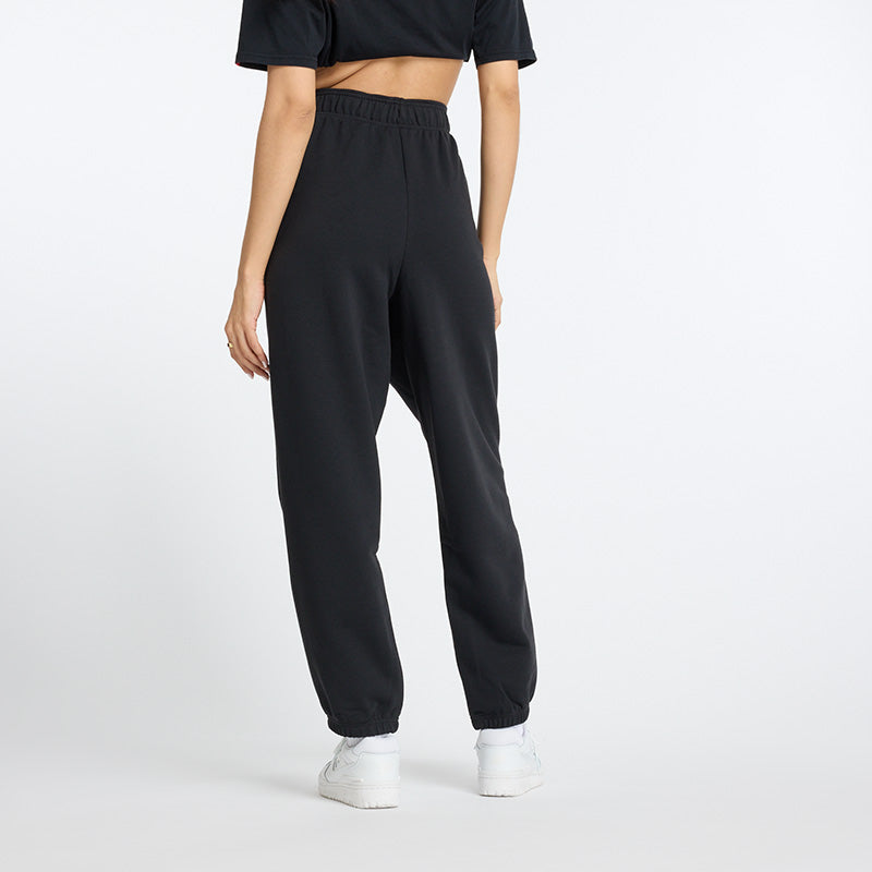 PANTALON MUJER NEW BALANCE ESSENTIAL SPORT WP41500